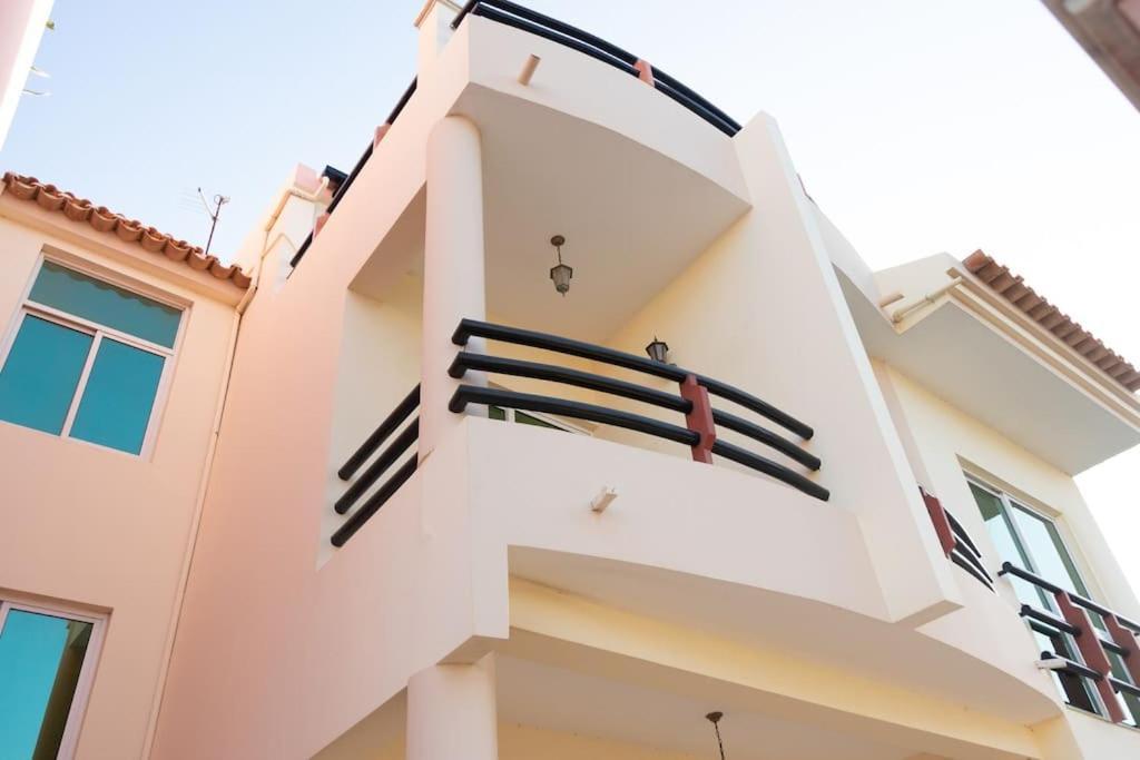 3 Bedroom Apt, Free Wifi & Ac, Cidadela - Lcgr Praia Bagian luar foto