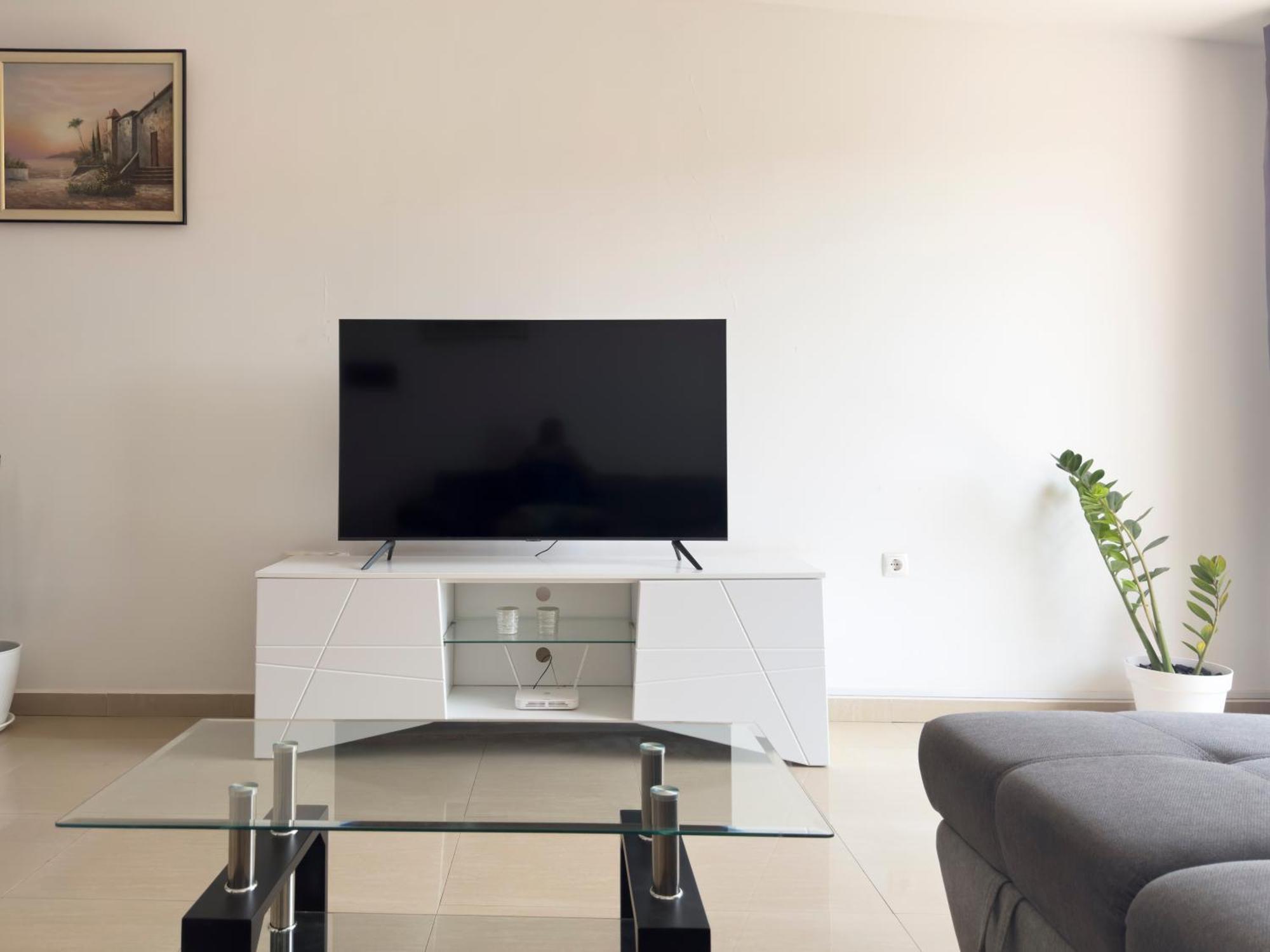 3 Bedroom Apt, Free Wifi & Ac, Cidadela - Lcgr Praia Bagian luar foto