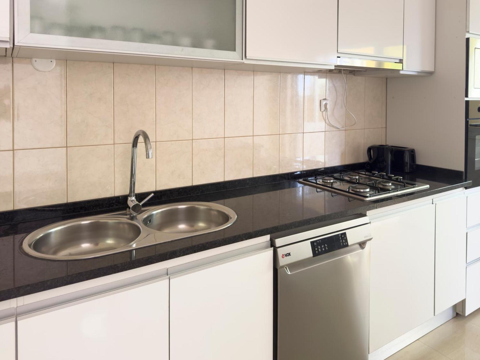 3 Bedroom Apt, Free Wifi & Ac, Cidadela - Lcgr Praia Bagian luar foto