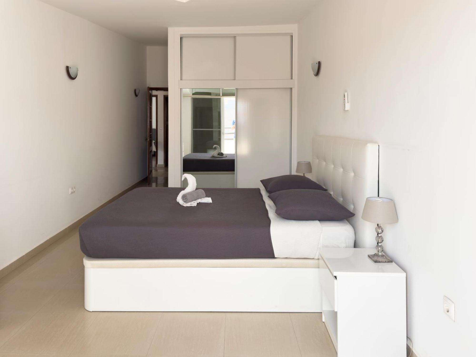 3 Bedroom Apt, Free Wifi & Ac, Cidadela - Lcgr Praia Bagian luar foto