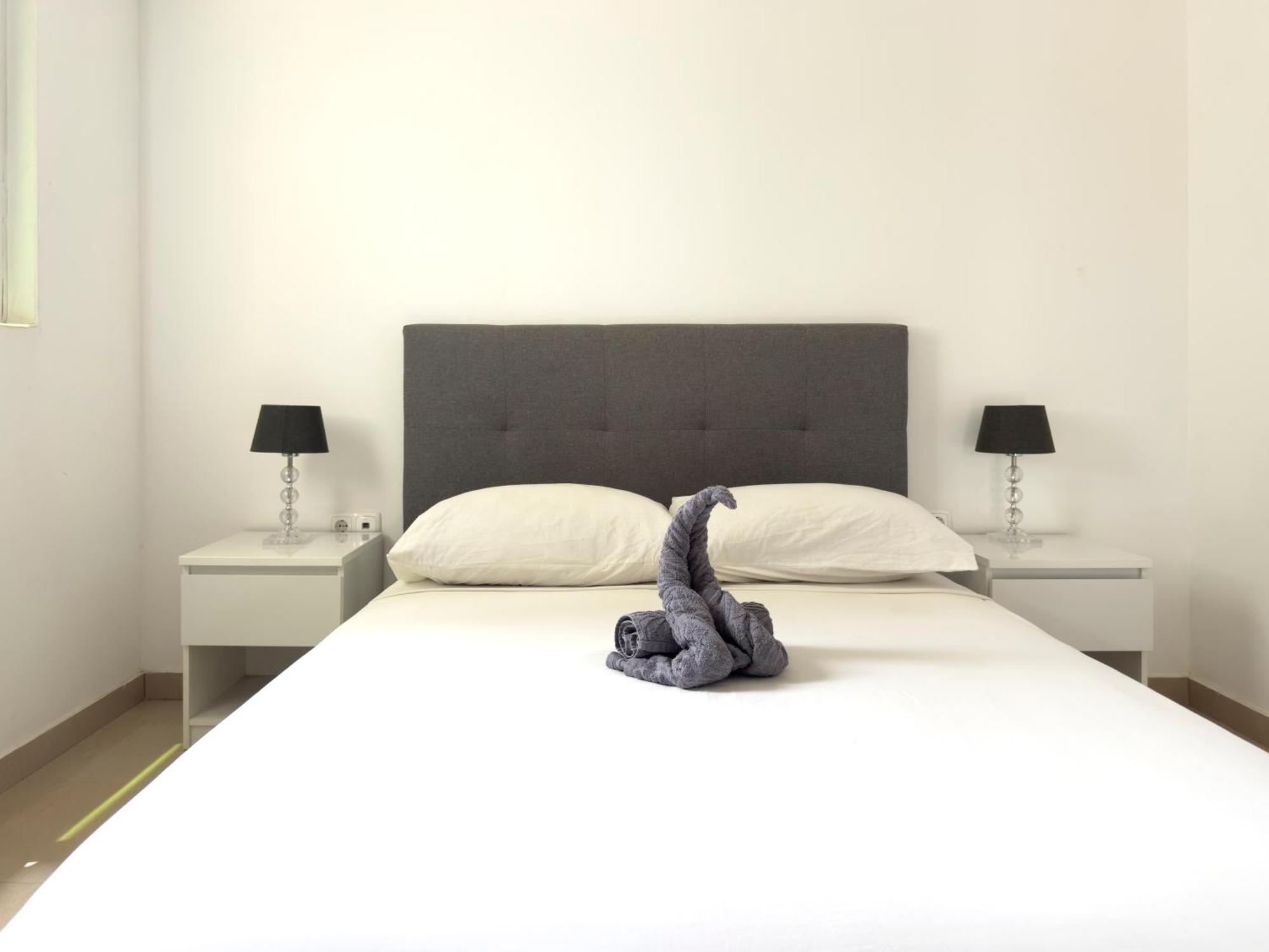3 Bedroom Apt, Free Wifi & Ac, Cidadela - Lcgr Praia Bagian luar foto