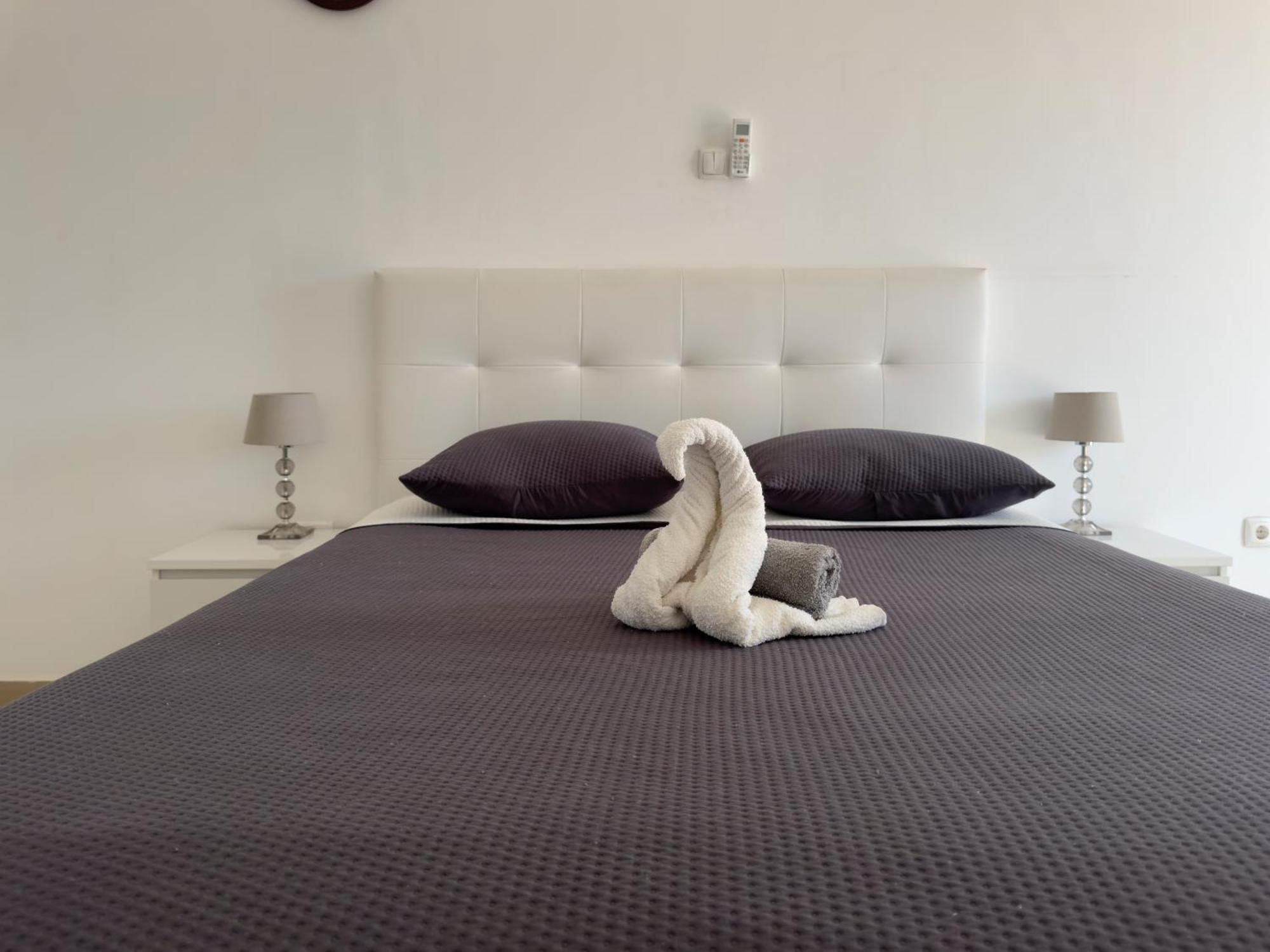 3 Bedroom Apt, Free Wifi & Ac, Cidadela - Lcgr Praia Bagian luar foto