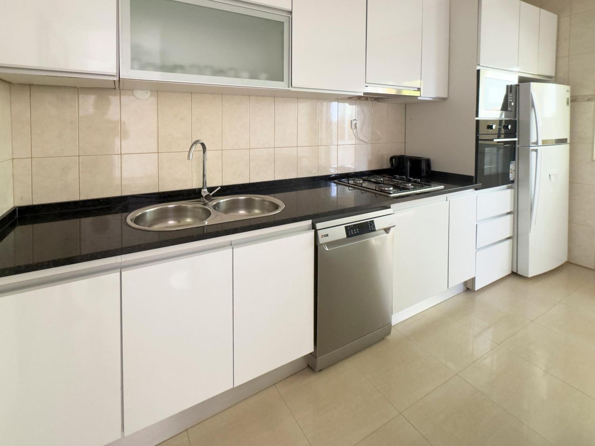 3 Bedroom Apt, Free Wifi & Ac, Cidadela - Lcgr Praia Bagian luar foto